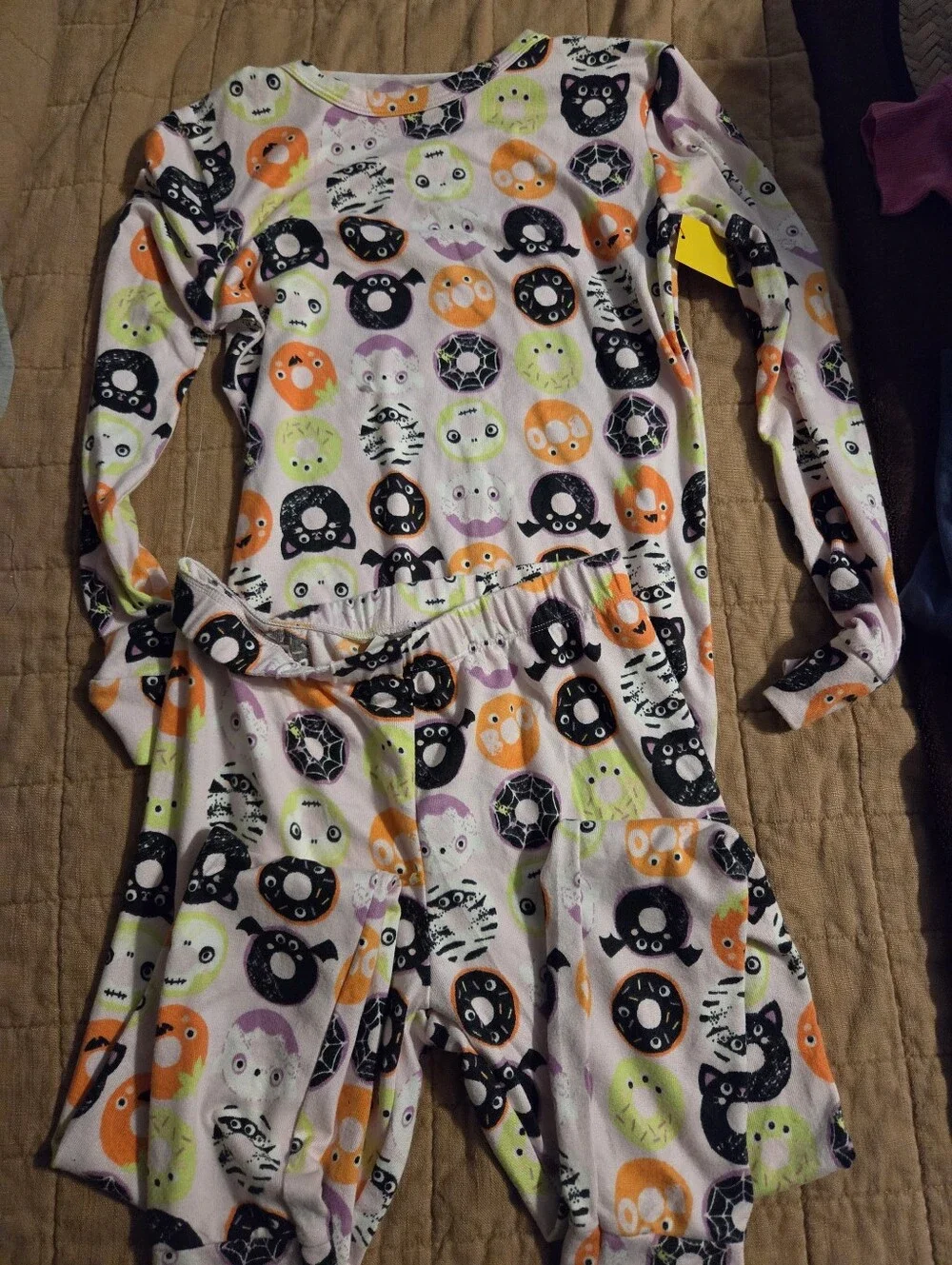 Kids Halloween Owl & Donut Print Long Sleeve Pajama Set - Pink/Orange/Green
